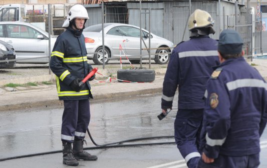 Гръмнала гума на ТИР уби мъж на Околовръстното в София