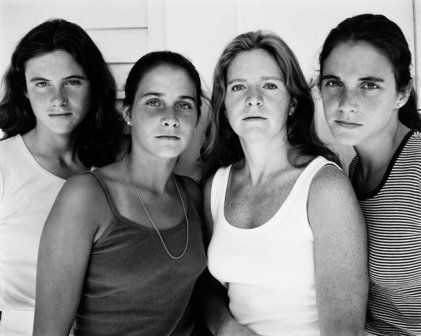 Вълнуващите фотографии на 4 сестри