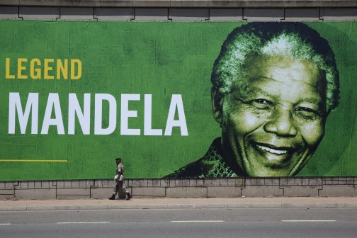 100 000 се поклониха пред Нелсън Мандела през последните три дни в Претория
