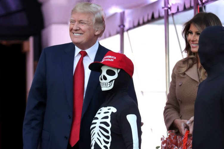 Президентът на САЩ и първата дама посрещнаха призраци и таласъми в Белия дом