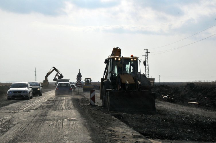 Обещават ремонтът на пътя Бургас - Слънчев бряг да приключи до лятото