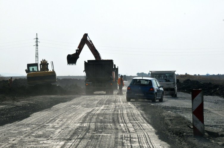 Обещават ремонтът на пътя Бургас - Слънчев бряг да приключи до лятото