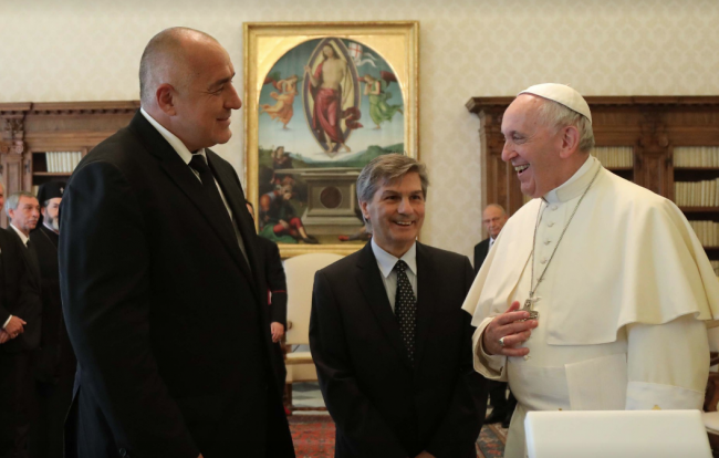 Борисов покани папа Франциск в България