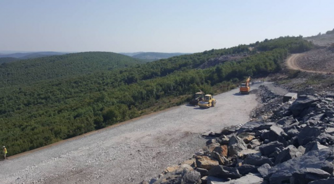 Борисов и  Нанков инспектираха строителството на автомагистрала „Хемус“ в участъка между Ябланица и Боаза