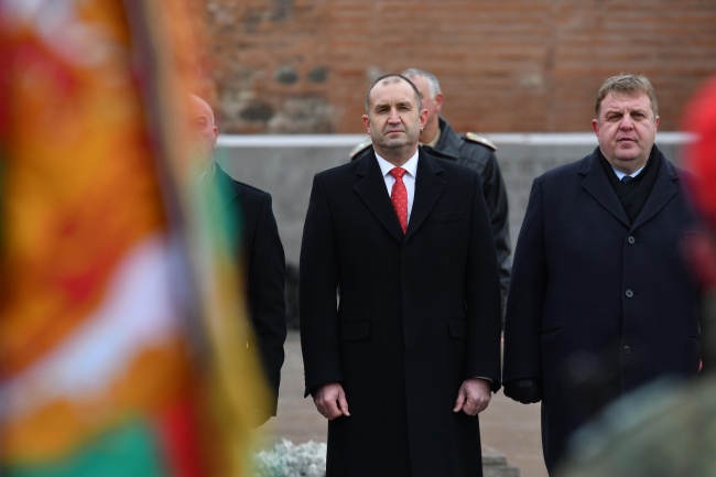  	Отслужиха Богоявленския водосвет на бойните знамена на Българската армия