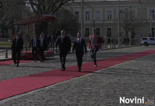 Борисов посрещна руския премиер Дмитрий Медведев 