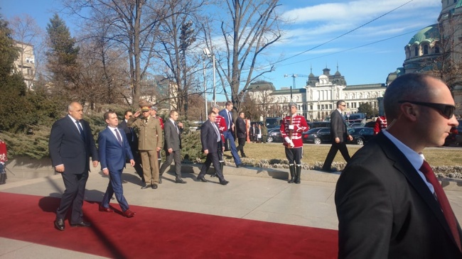 Борисов посрещна руския премиер Дмитрий Медведев 
