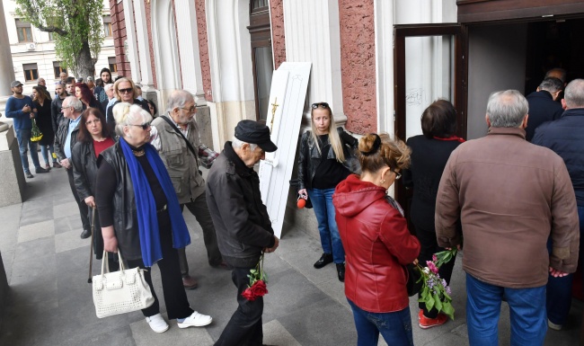 Близки и колеги изпратиха голямата актриса Виолета Гиндева