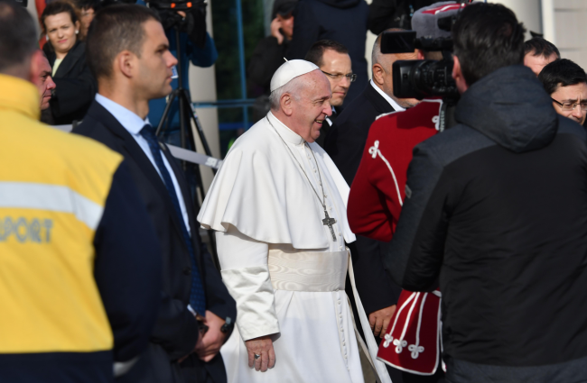  Папа Франциск си тръгна от България 