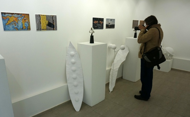 Фамилия авангардни художници направиха изложба във Варна