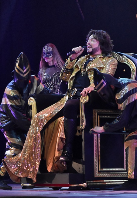 Филип Киркоров изнесе впечатляващо шоу ала ''Цирк дьо Солей'' в НДК
