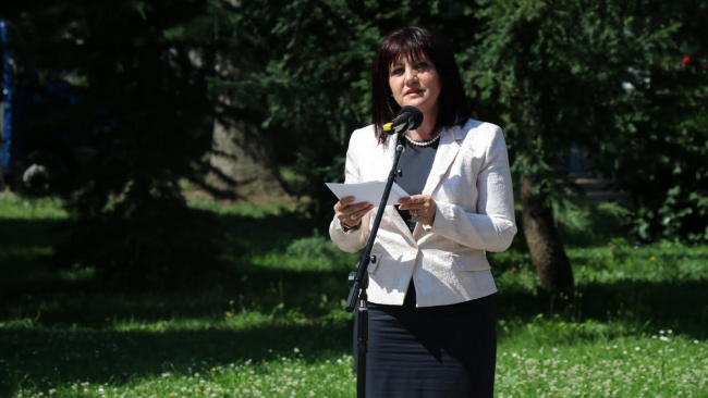 Цвета Караянчева участва в честването по случай 182-рата годишнина от рождението на Апостола на свободата в София