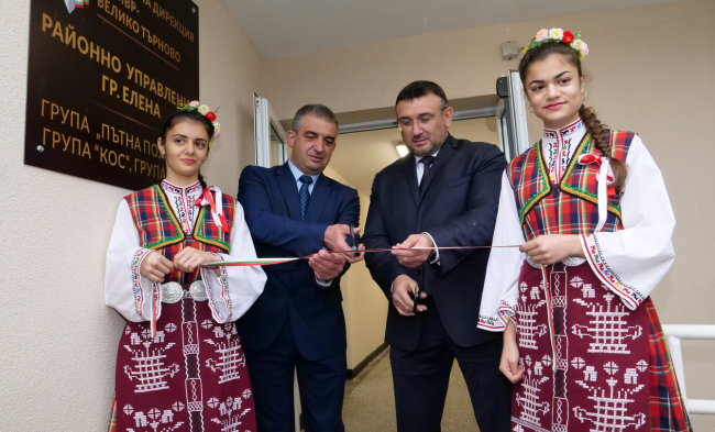 Младен Маринов откри новата сграда на РУ-Елена 