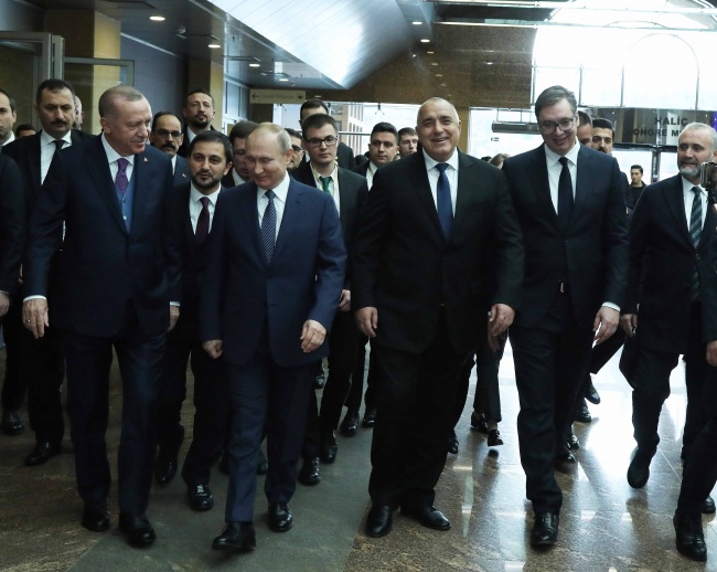 Борисов рамо до рамо с Ердоган, Путин и Вучич. Откриха "Турски поток"