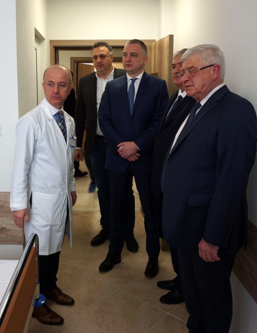Министър Ананиев откри реновираната неврохирургия в УМБАЛ „Св. Марина“ - Варна