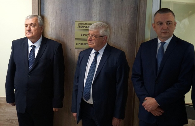 Министър Ананиев откри реновираната неврохирургия в УМБАЛ „Св. Марина“ - Варна