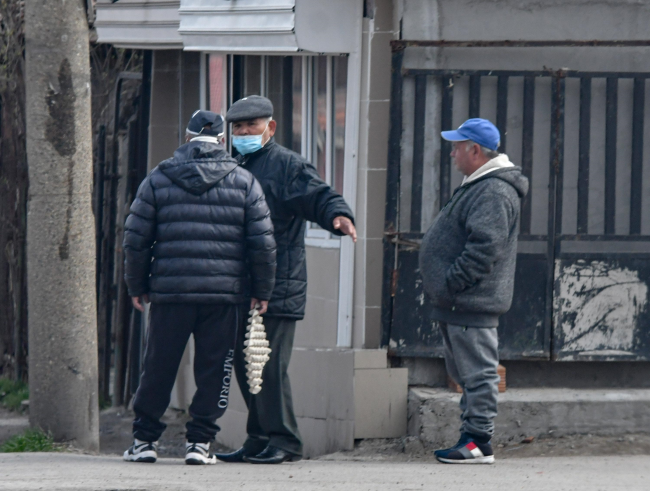 Жители на ромските махали не спазват извънредните мерки 