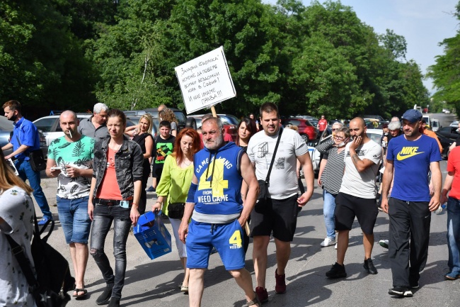 Протест в Захарна фабрика блокира бул. Сливница