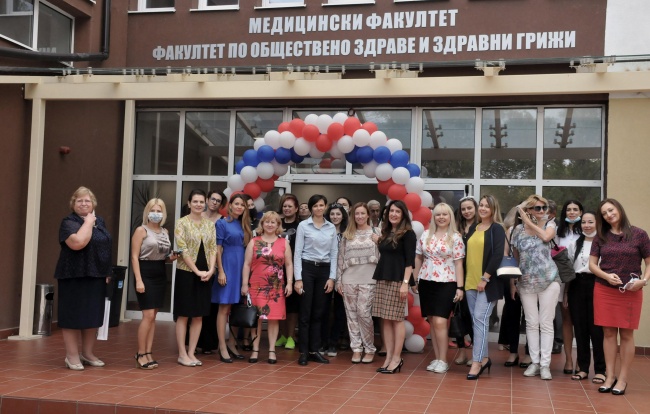 Посланик Херо Мустафа откри Американска бизнес академия за дами в Бургас