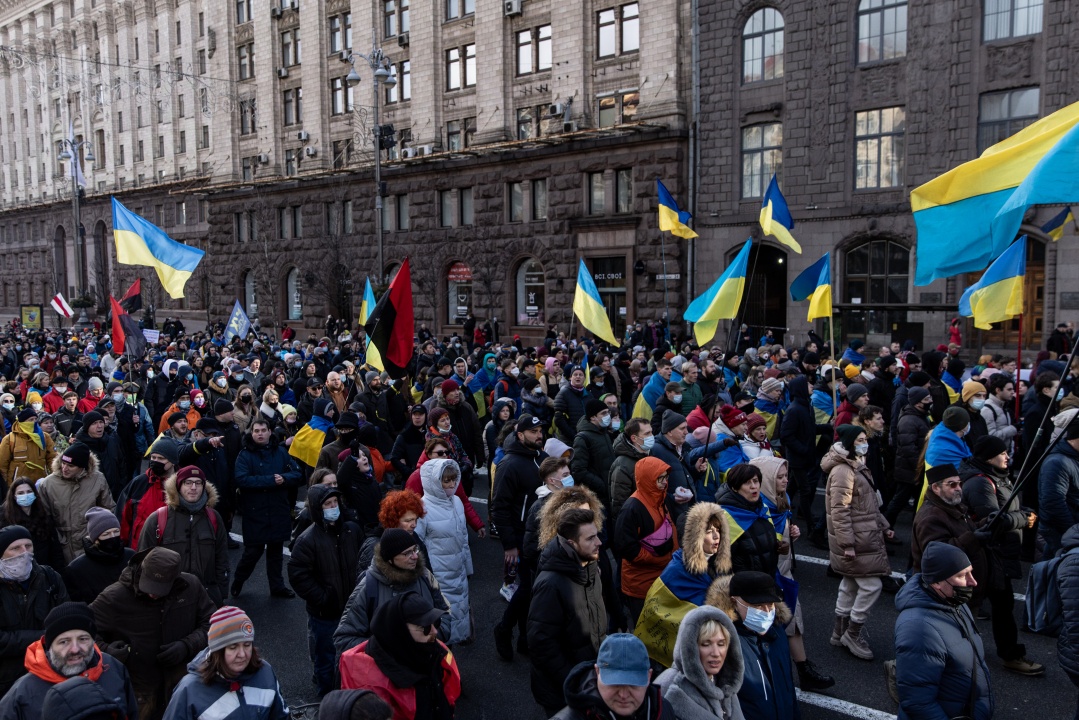 Хиляди излязоха на шествие в Киев, за да покажат единство пред руската заплаха