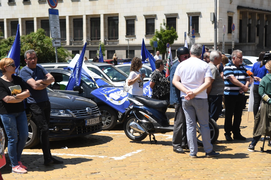 Протестиращи с автошествие по столичните улици