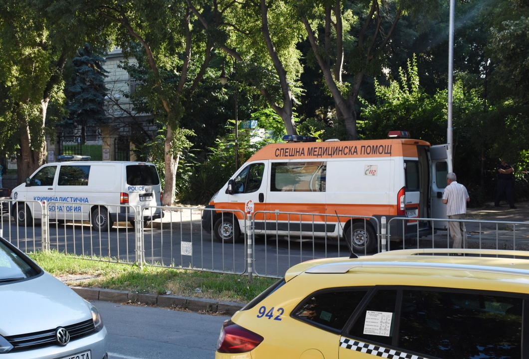 Откриха тяло на млад мъж в центъра на Варна