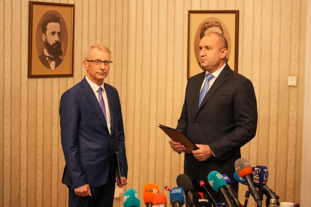 Президентът връчи втория мандат за съставяне на правителство на ПП