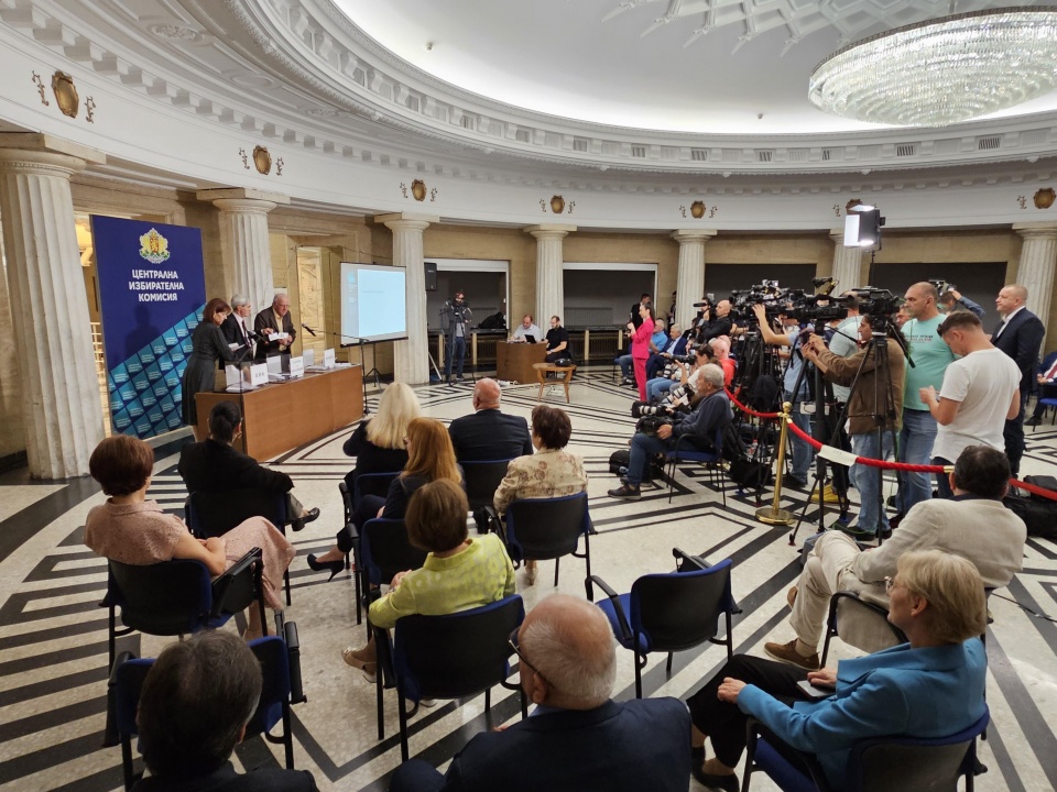 Изтеглиха жребия с номерата за местните избори