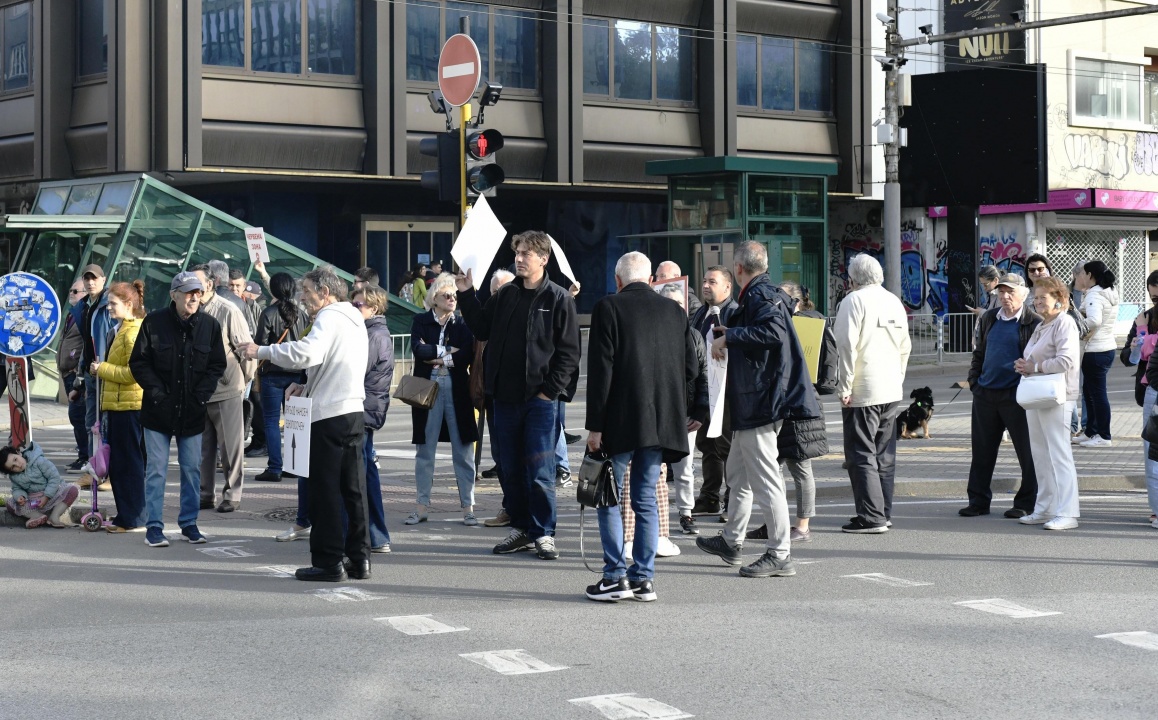 Протестиращи блокираха кръстовището на софийските булеварди Патриарх Евтимий