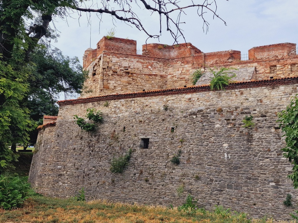 Крепостта "Баба Вида" продължава да се руши и става опасна за посетители