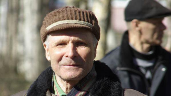 Нова вноска за пенсии удря в джоба българина