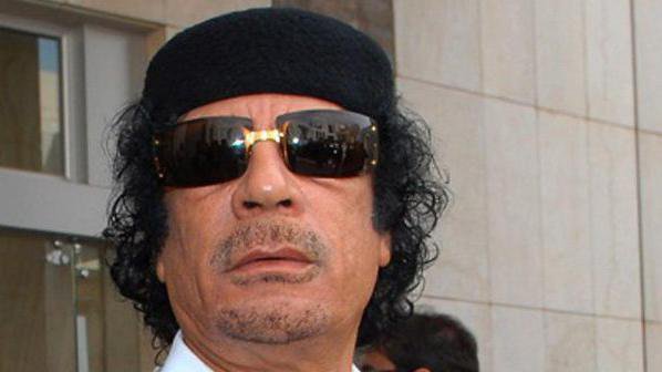Швейцария замрази 1 млрд. долара на Кадафи