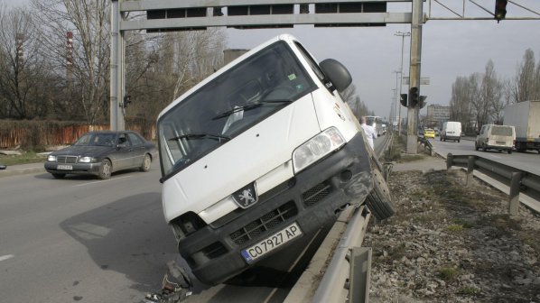 11 българи пострадаха при катастрофа в Чехия