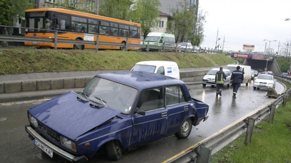 2 загинаха в катастрофи за последните 24 часа