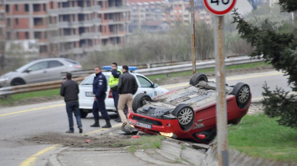 Младеж загина, друг е в кома след зверска катастрофа край Враца