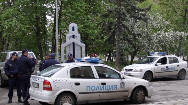 Полицията спаси самоубиец в столичния квартал „Левски”