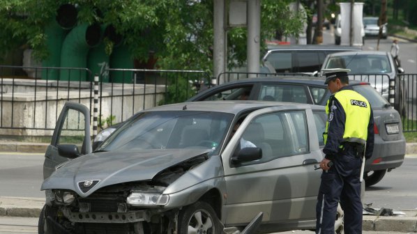 Двама пострадаха при катастрофа в Пловдив