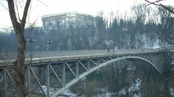 Мъж се самоуби от Аспаруховия мост