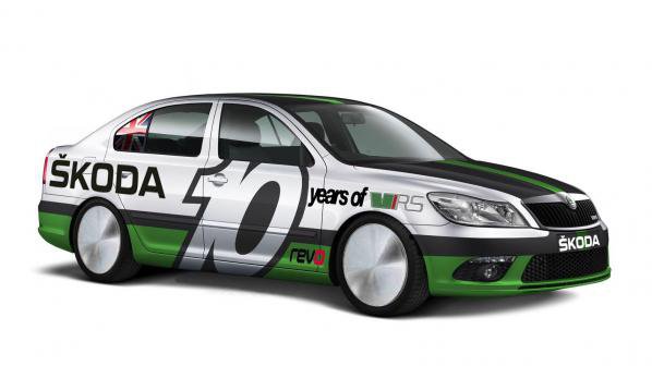 Skoda Octavia vRS атакува соленото езеро в Бонвил