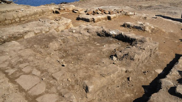 Археолози откриха обсидиан в селище на 8000 г.