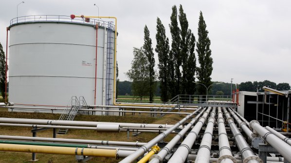 Делян Добрев: Няма да загубим парите за газовите връзки