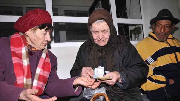 Пенсионери на бунт срещу бедността