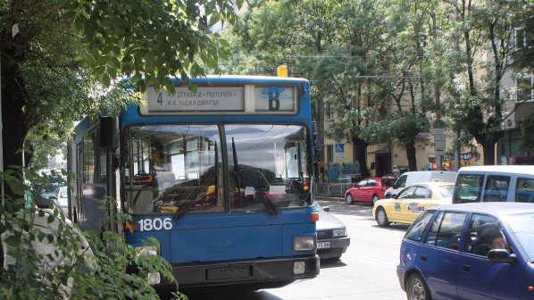 Варна с бързи пътеки в градския транспорт