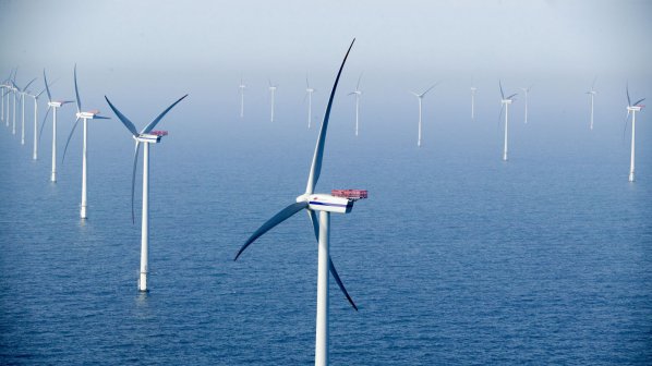 Изграждат най - скъпия вятърен парк в Северно море