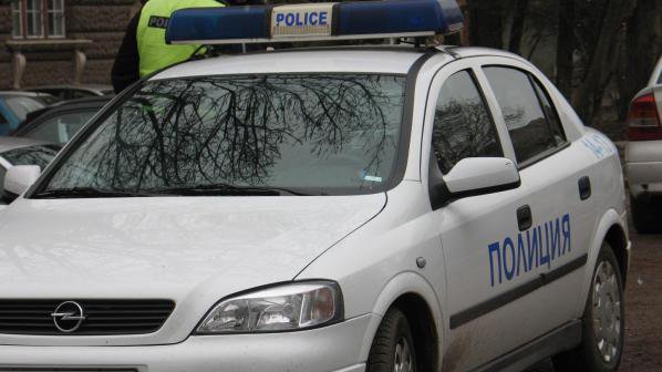 Сливенската полиция издирва рецидивист, отвлякъл дъщеря си
