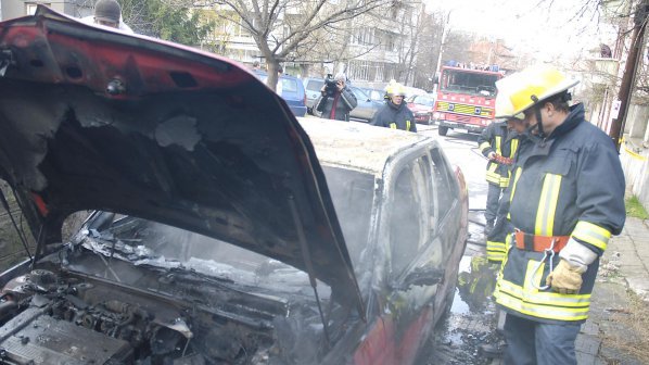 Подпалиха автомобил в Бургас