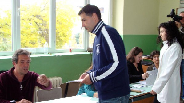 Пловдив: Иван Тотев - 35,94%, Славчо Атанасов - 26,22% (обновена)