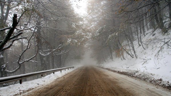 Затвориха прохода Троян - Кърнаре