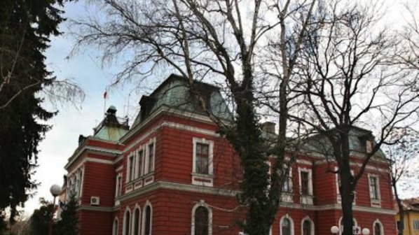 Кюстендилските общински съветници остават без заплати
