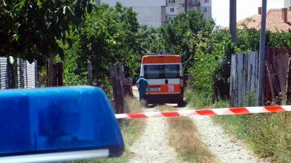 Бетонна плоча уби млад мъж в пловдивско село